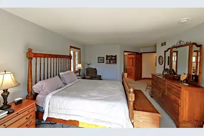 8410 Toddcreek Cir., West Chester, OH 45069 - Photo 9