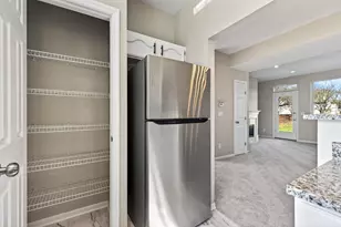 4187 Intrepid Dr, Cincinnati, OH 45252 - Photo 11