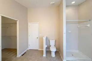 5705 Pepperridge Ct, Hamilton Township, OH 45039 - Photo 27