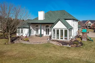 8087 Laurel Lake Ct, Liberty Township, OH 45044 - Photo 3