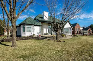 8087 Laurel Lake Ct, Liberty Township, OH 45044 - Photo 13