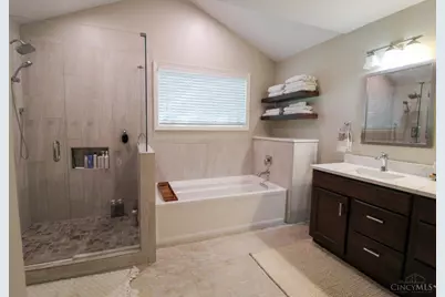 1513 Charleston Lane, Miami Township, OH 45140 - Photo 29