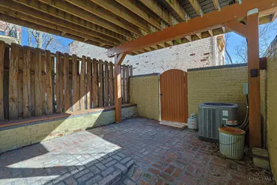 323 Milton Street, Cincinnati, OH 45202 - Photo 37