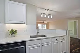 8390 Spring Valley Ct, West Chester, OH 45069 - Photo 17