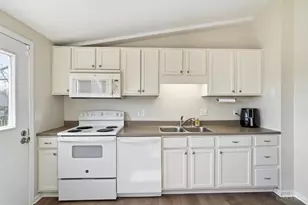 4979 Bonaventure Ct, Cincinnati, OH 45238 - Photo 13