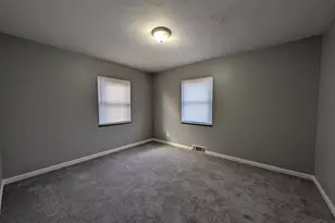 3236 Van Zandt Dr, Green Township, OH 45211 - Photo 15