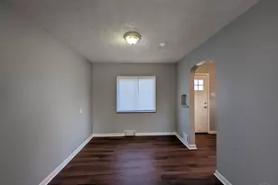 3236 Van Zandt Dr, Green Township, OH 45211 - Photo 9