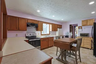 7830 Plantation Dr, West Chester, OH 45069 - Photo 13