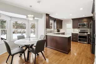 1858 Foxhollow Dr, Anderson Township, OH 45255 - Photo 9