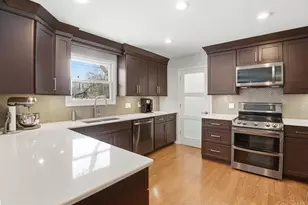 1858 Foxhollow Dr, Anderson Township, OH 45255 - Photo 13