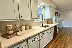 6189 Lesourdsville West Chester Rd, Liberty Township, OH 45011 - Photo 11