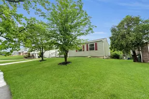 1364 Karahill Dr, Forest Park, OH 45240 - Photo 3