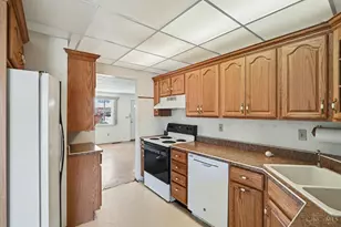 7929 Fairhope Ct, Springfield Township, OH 45224 - Photo 5