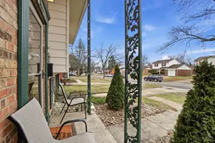 564 Waycross Rd, Forest Park, OH 45240 - Photo 5