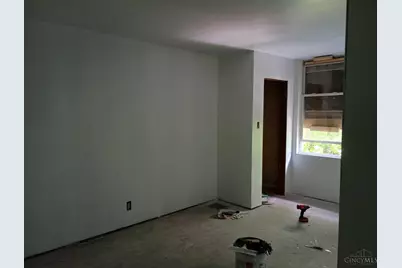 966 Fairbanks Avenue, Cincinnati, OH 45205 - Photo 3