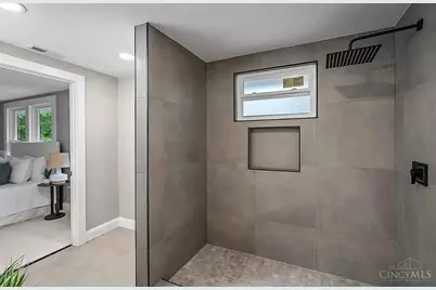 5811 Bramble Avenue, Cincinnati, OH 45227 - Photo 19