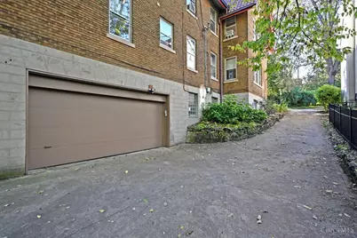 4 Burton Woods Lane, Cincinnati, OH 45229 - Photo 13