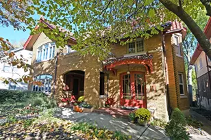 4 Burton Woods Ln, Cincinnati, OH 45229 - Photo 3