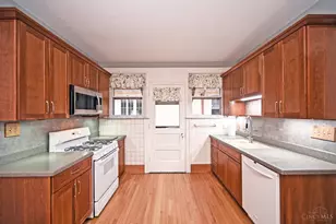 4 Burton Woods Ln, Cincinnati, OH 45229 - Photo 57