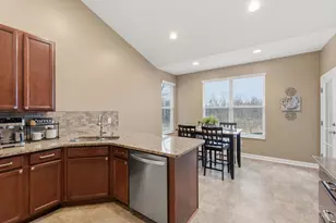 553 Marions Way, Pierce Township, OH 45255 - Photo 13