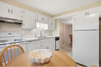 8061 Highfield Court #287, Sycamore Township, OH 45242 - Photo 5