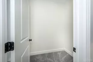 817 Hawthorne Ave, Cincinnati, OH 45205 - Photo 21