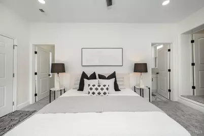 817 Hawthorne Avenue #A, Cincinnati, OH 45205 - Photo 19