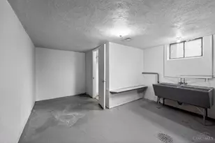 313 Pershing Ave, Lockland, OH 45215 - Photo 27