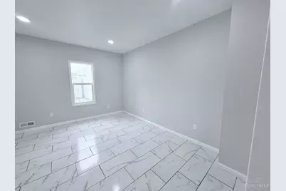 945 Springfield Street, Dayton, OH 45403 - Photo 9