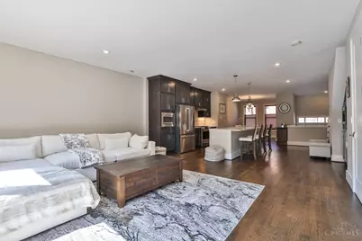 1514 Pleasant Street, Cincinnati, OH 45202 - Photo 7