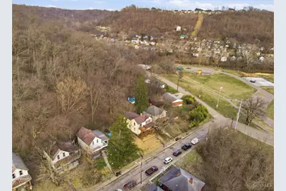 210 Sekitan Avenue, Miami Township, OH 45001 - Photo 31