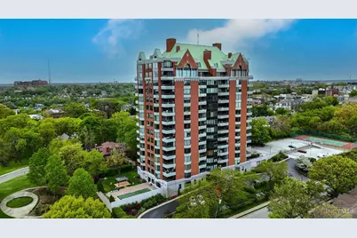 2121 Alpine Place #301, Cincinnati, OH 45206 - Photo 1