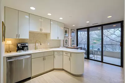 2121 Alpine Place #301, Cincinnati, OH 45206 - Photo 13