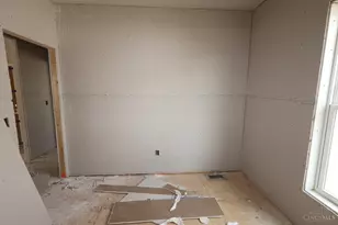 5976 Hawks Ln, Miami Township, OH 45150 - Photo 9