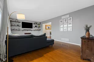 1662 Hilltree Dr, Anderson Township, OH 45255 - Photo 5