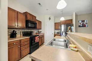 9382 Stoneybrooke, Springfield Township, OH 45231 - Photo 3