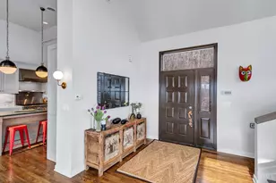 987 Hill St, Cincinnati, OH 45202 - Photo 3