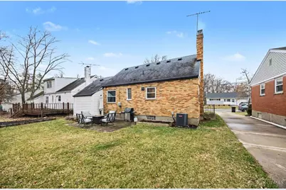 8628 Mockingbird Lane, Springfield Township, OH 45231 - Photo 23