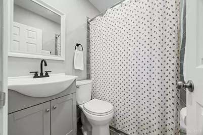 8628 Mockingbird Lane, Springfield Township, OH 45231 - Photo 17