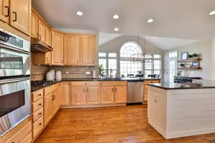 1790 Amberwood Way, Hamilton Township, OH 45039 - Photo 11