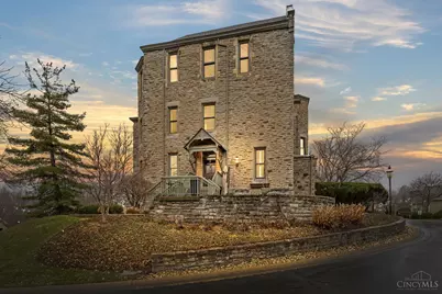 673 Windings Lane #2, Cincinnati, OH 45220 - Photo 3