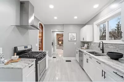 1352 Westminster Drive, Cincinnati, OH 45229 - Photo 13