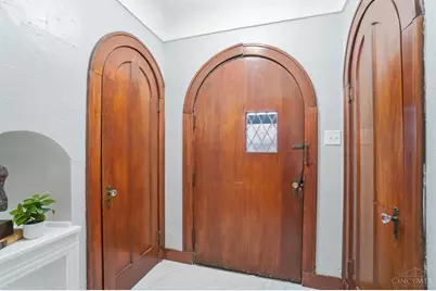 1352 Westminster Drive, Cincinnati, OH 45229 - Photo 3