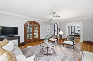 1352 Westminster Dr, Cincinnati, OH 45229 - Photo 7