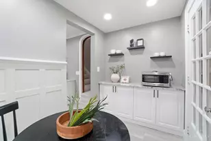 1352 Westminster Dr, Cincinnati, OH 45229 - Photo 15