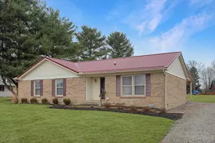 616 Lorelei Dr, Perry Township, OH 45118 - Photo 1