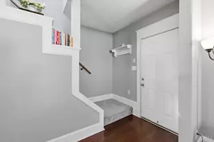 6867 Hurd Ave, Columbia Township, OH 45227 - Photo 9