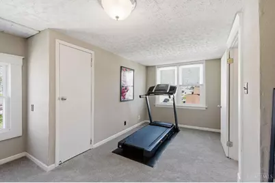 6867 Hurd Avenue, Columbia Township, OH 45227 - Photo 33