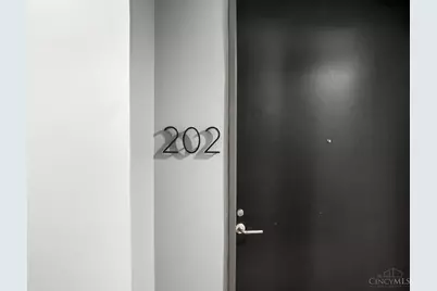 2801 Erie Avenue #202, Cincinnati, OH 45208 - Photo 7