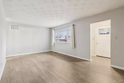 490 W Market Street, Springboro, OH 45066 - Photo 9